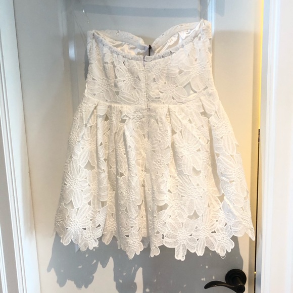 NWOT Pretty white dress - Picture 5 of 6